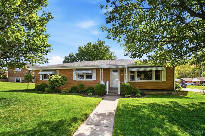 Property Photo:  10 Nancy Lane  OH 45013 