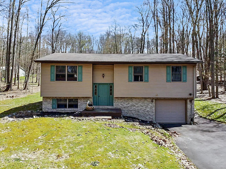 Property Photo: 618 Black Swan Rd PA 15801