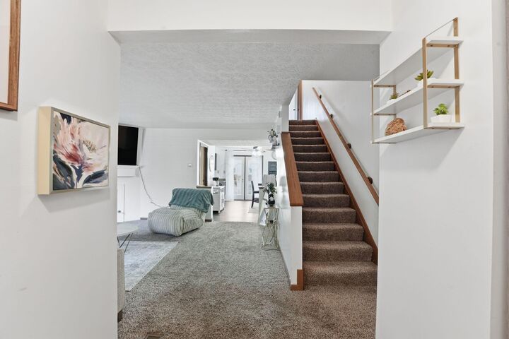 Property Photo:  1184 Cambridge Way  OH 43147 