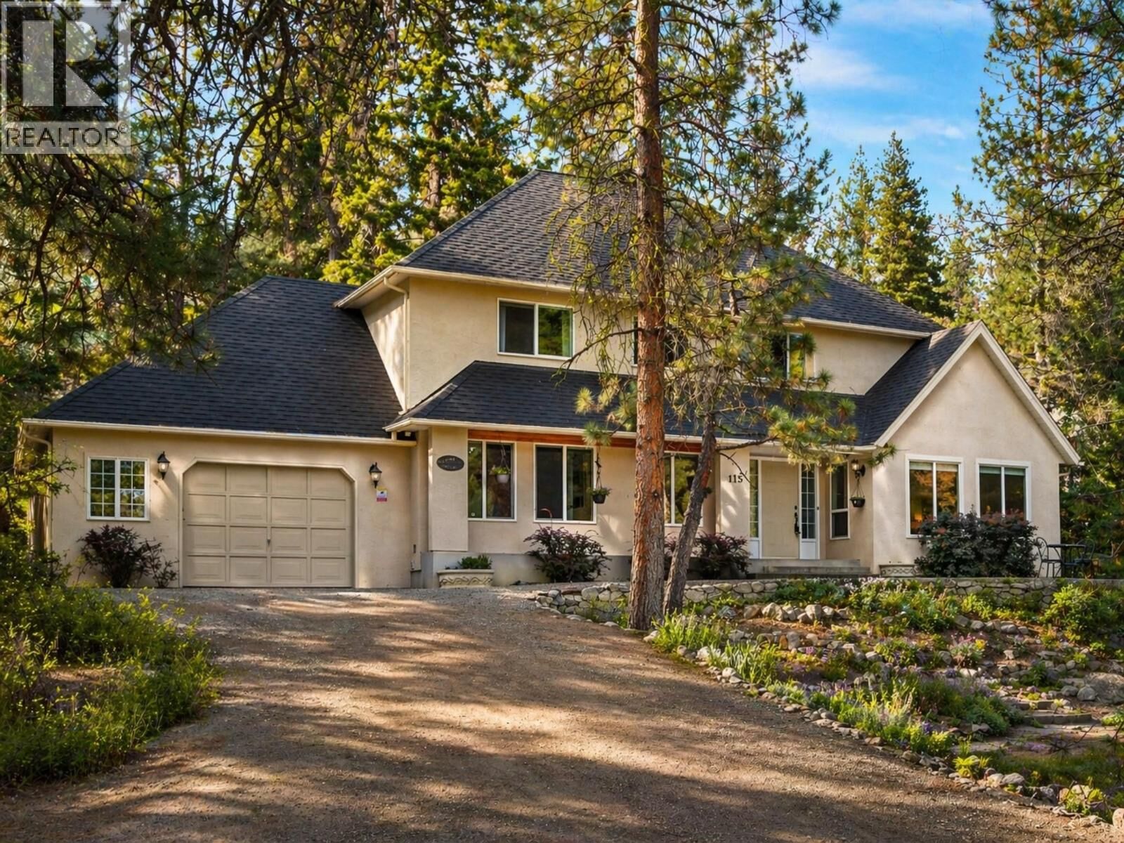 Property Photo: 115 Par Boulevard BC V0H 1K0
