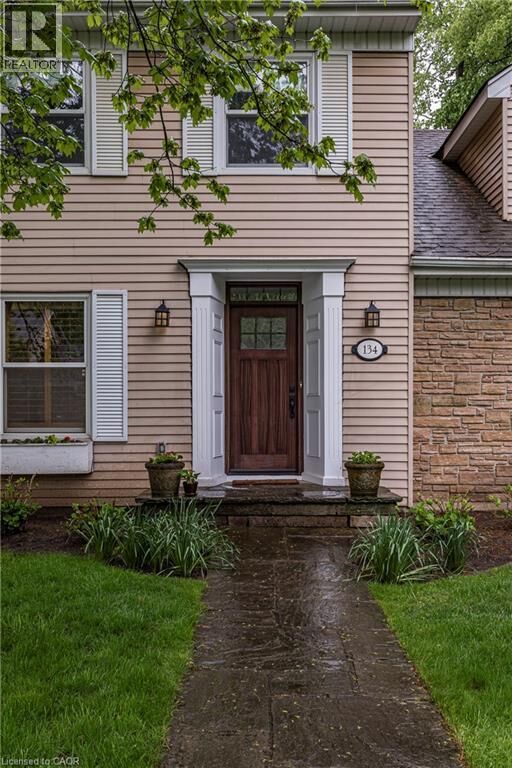 Property Photo:  134 Broad Leaf Crescent  ON L9G 3M5 