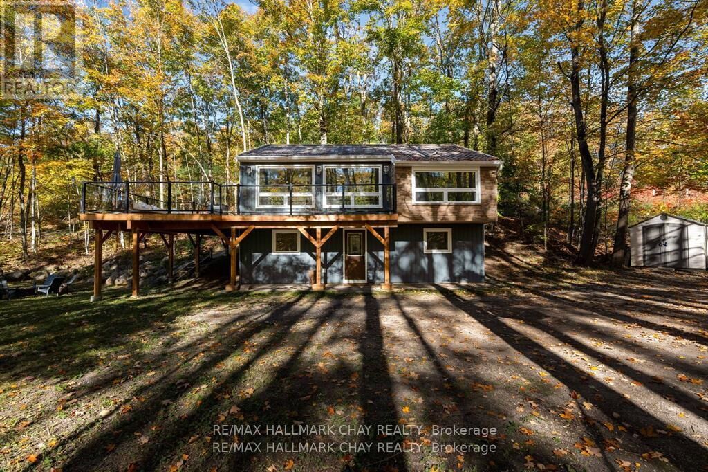 Property Photo: 1 Iroquois Ridge ON L0K 1E0