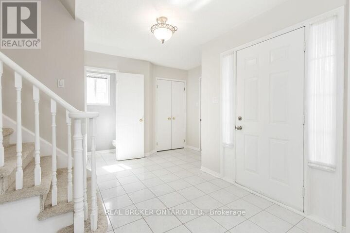 Property Photo:  65 Benson Drive  ON L4N 7Y2 