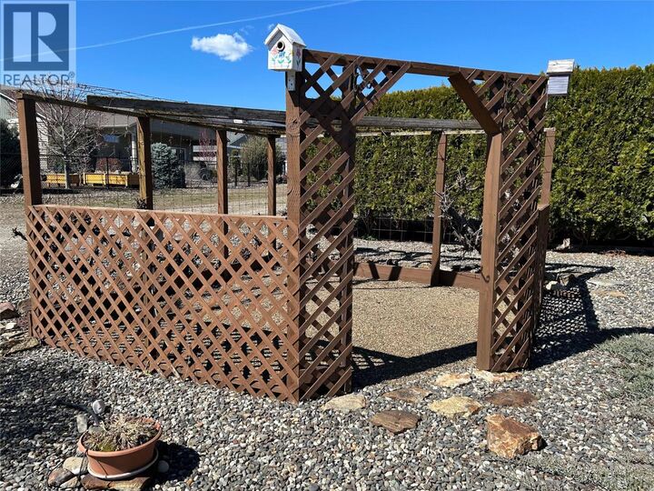 Property Photo: 851 8 Avenue BC V1H 1Z1