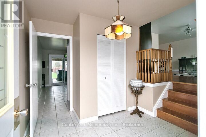 Photo de la propriété:  555 Spruce Street  ON L9Y 3H9 