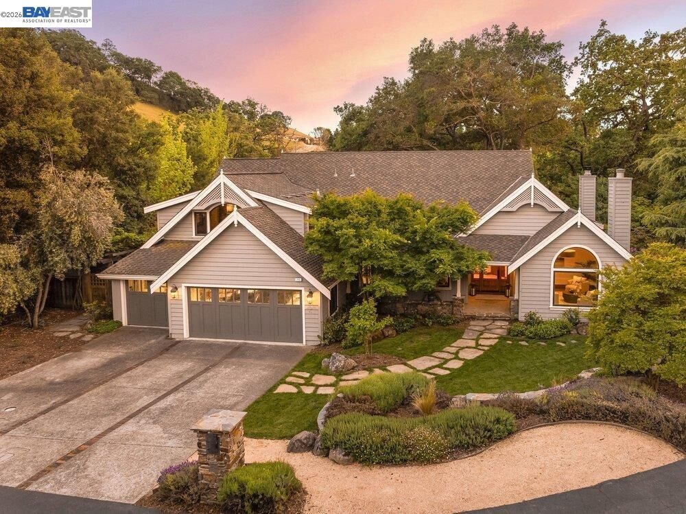Property Photo: 715 Fair Oaks Dr CA 94507