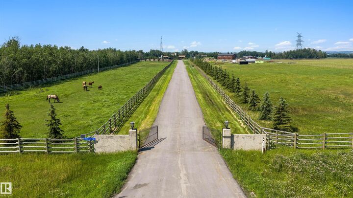 Property Photo: 55310 Hwy 28A AB T8L 5A4