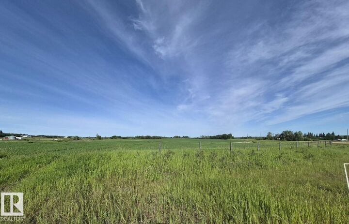 Property Photo:  RR 194 & Twp Rd 511  AB T0B 4J1 