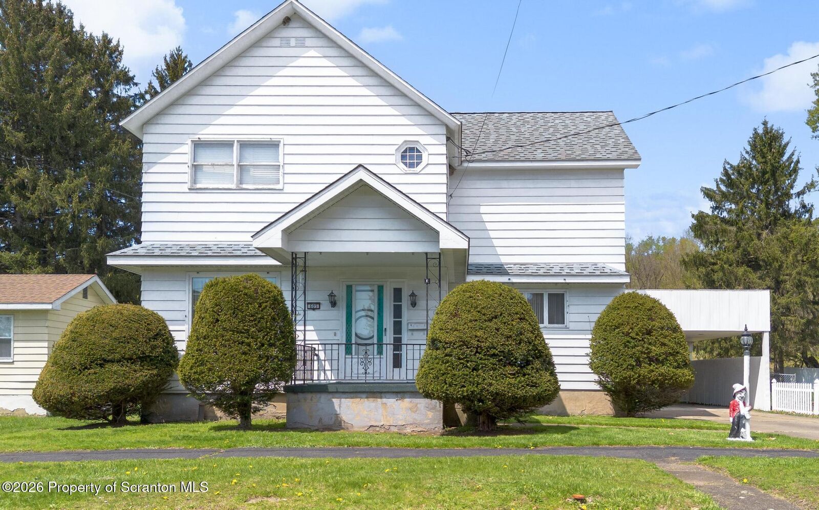 Property Photo:  605 Penn Avenue  PA 18433 