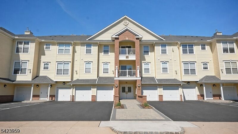 Property Photo:  2304 Courtney Ln 2304  NJ 08873 