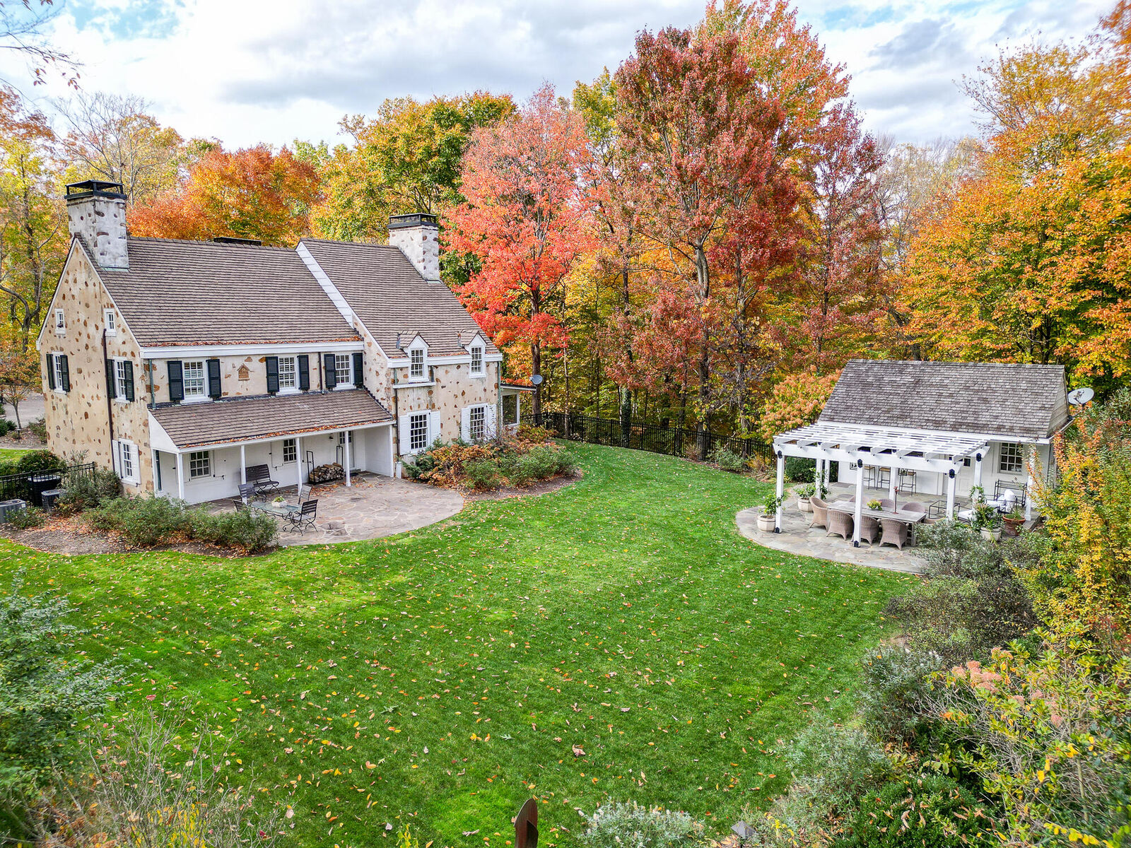 Property Photo:  1420 Loudon Heights Rd  WV 25314 