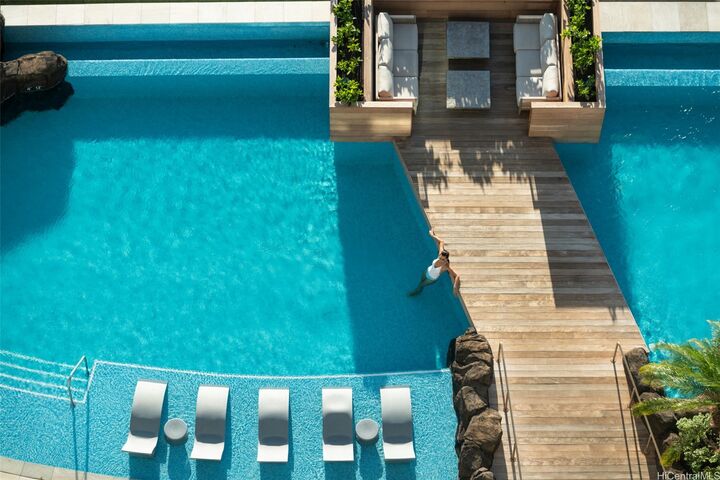 Property Photo:  2139 Kuhio Avenue 2701-2711  HI 96815 