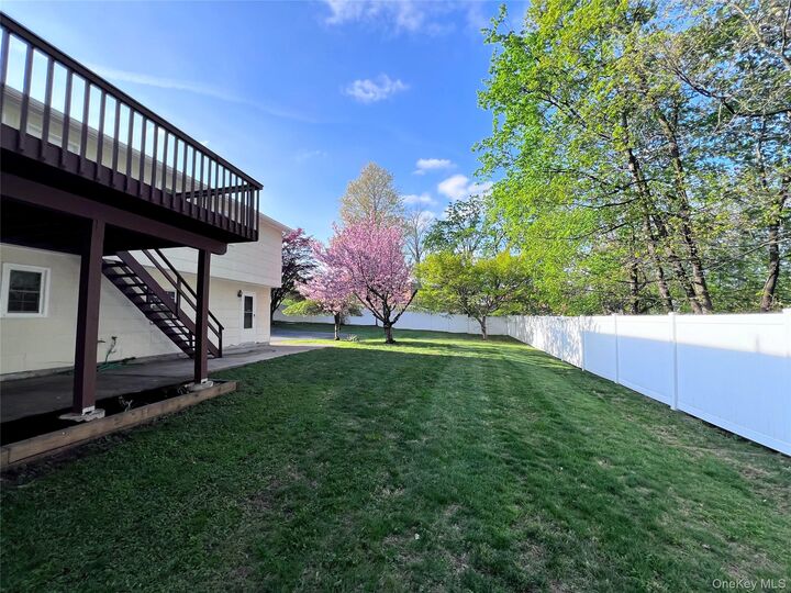 Property Photo:  1 Muir Lane  NY 10956 