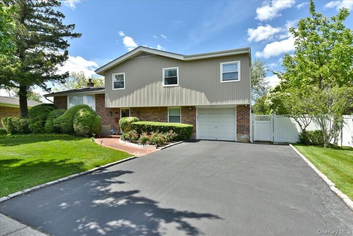 Property Photo:  10 Orange Drive  NY 11753 