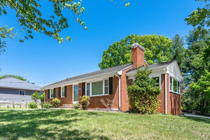 Property Photo:  1659 Shady Knoll Avenue  VA 24523 