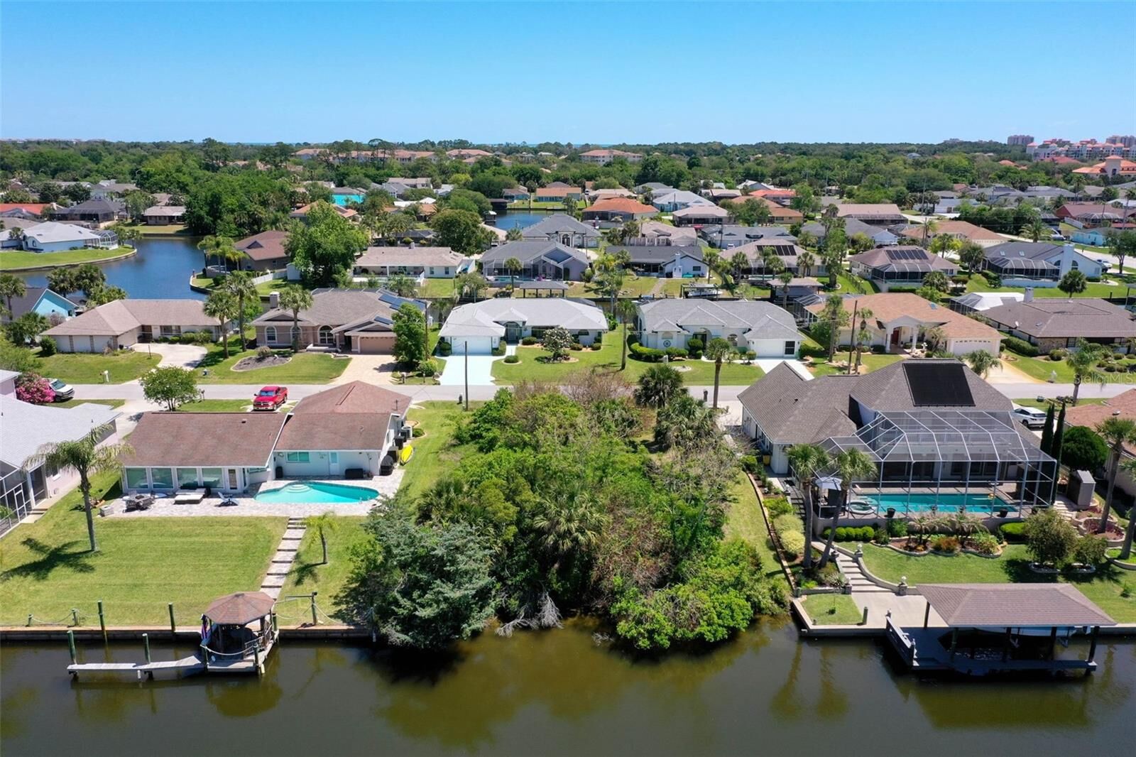 Property Photo:  17 Claridge Court N  FL 32137 