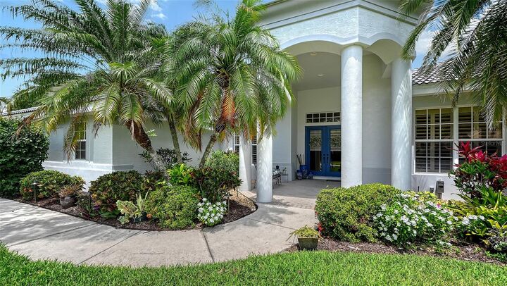Property Photo:  8311 Flagstaff Way  FL 34241 