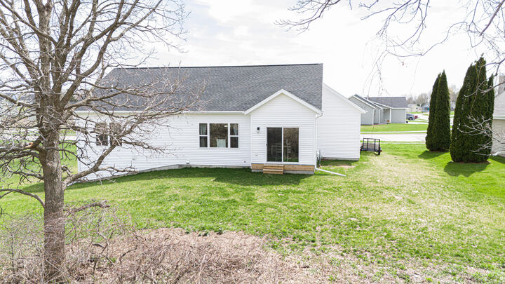 Property Photo:  608 Sycamore Pl  WI 53091 