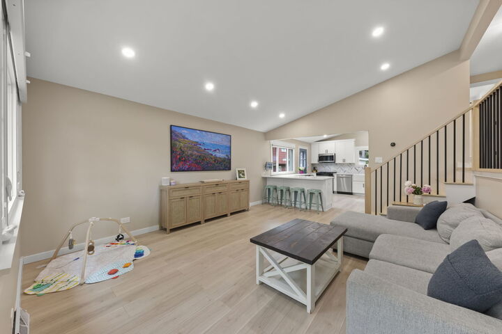 Property Photo:  5244 Benton Avenue  IL 60515 