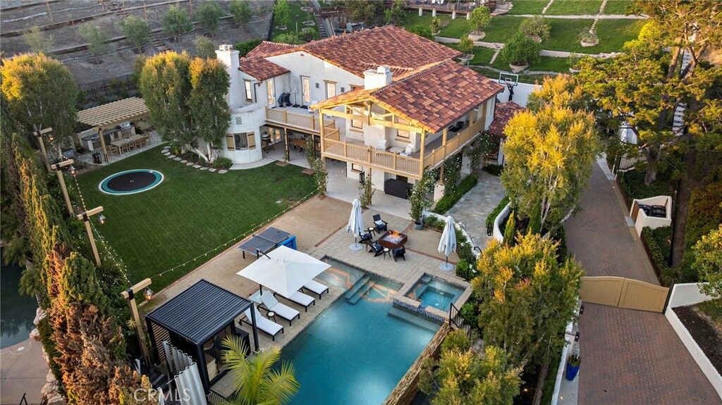 Property Photo:  118 Via Ensueno  CA 92672 