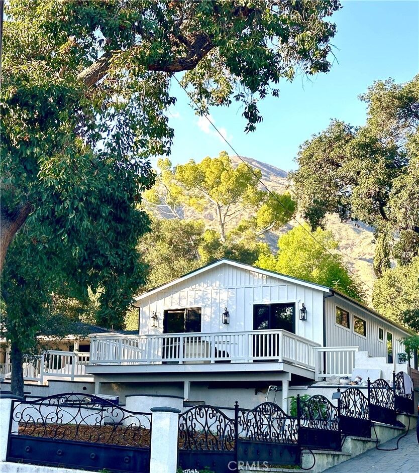 Property Photo:  453 E Grandview Avenue  CA 91024 