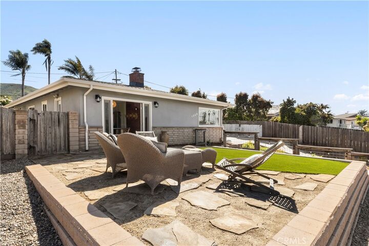 Property Photo:  1049 Bay Oaks  CA 93402 