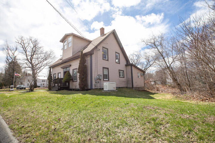 Property Photo:  1105 N Main Street  ME 04412 