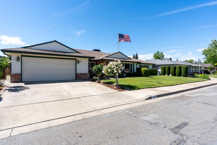 Property Photo:  448 Judy Court  CA 95348 
