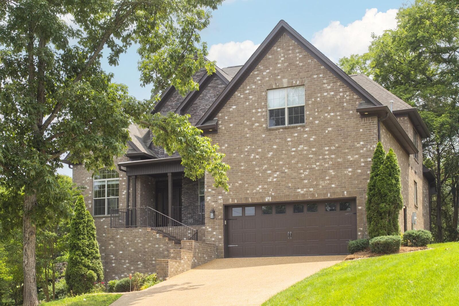 Property Photo:  111 Country Hills Dr  TN 37075 