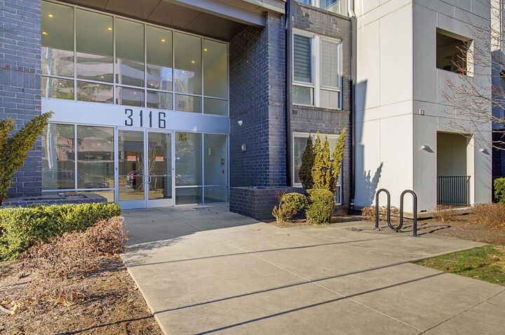 Property Photo:  3116 W End Cir 209  TN 37203 