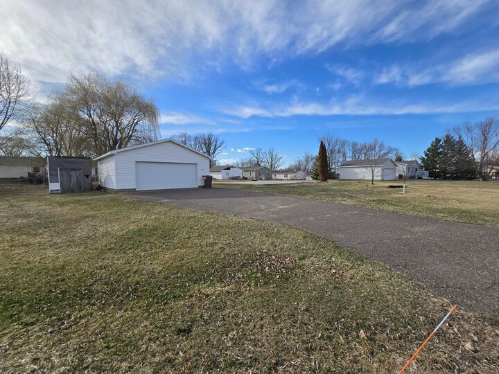 Property Photo:  405 Rosabelle Court  MN 55030 
