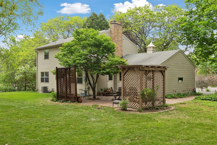 Property Photo:  615 Narcissus Lane N  MN 55447 