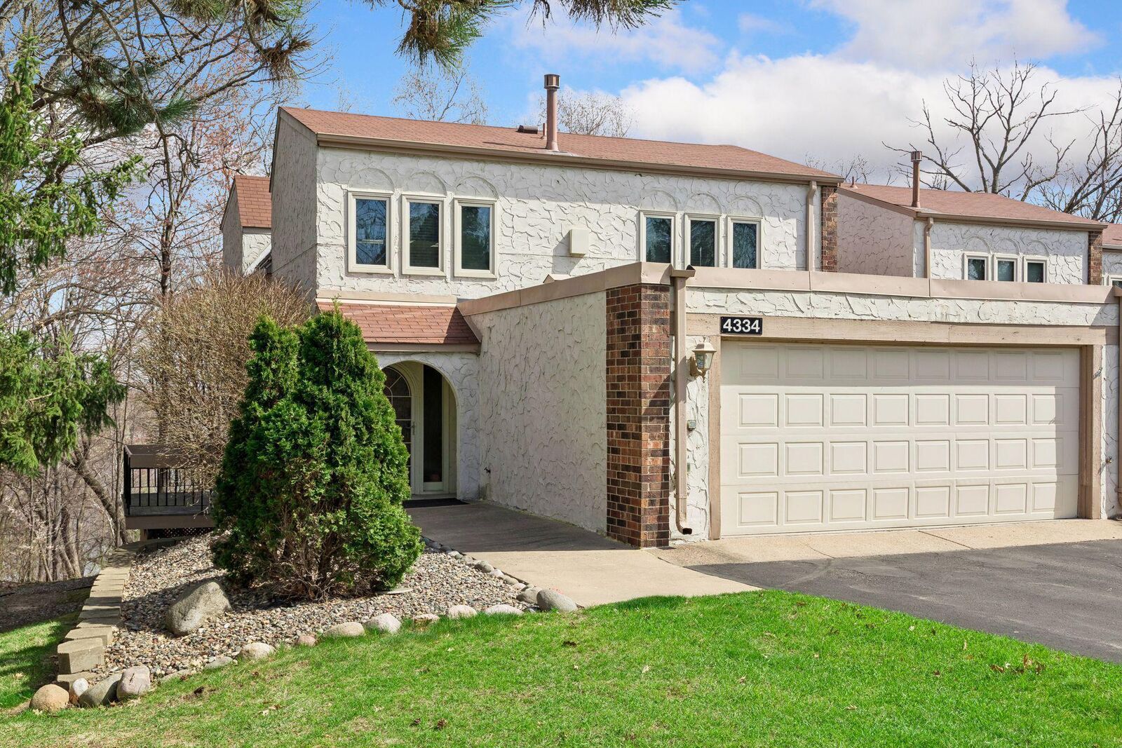 Property Photo:  4334 Highland Drive  MN 55126 