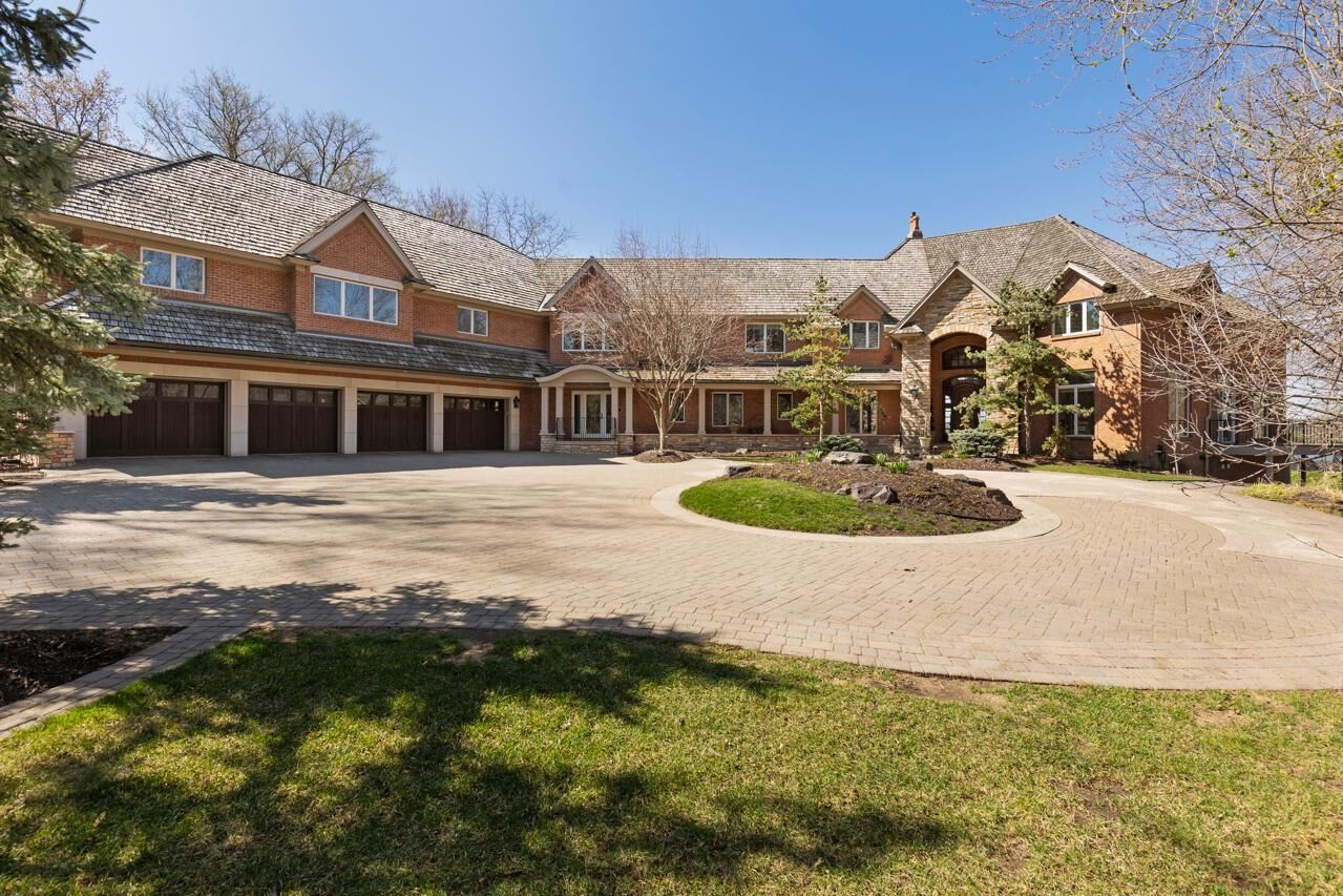 Property Photo:  425 Oxford Road  MN 55356 