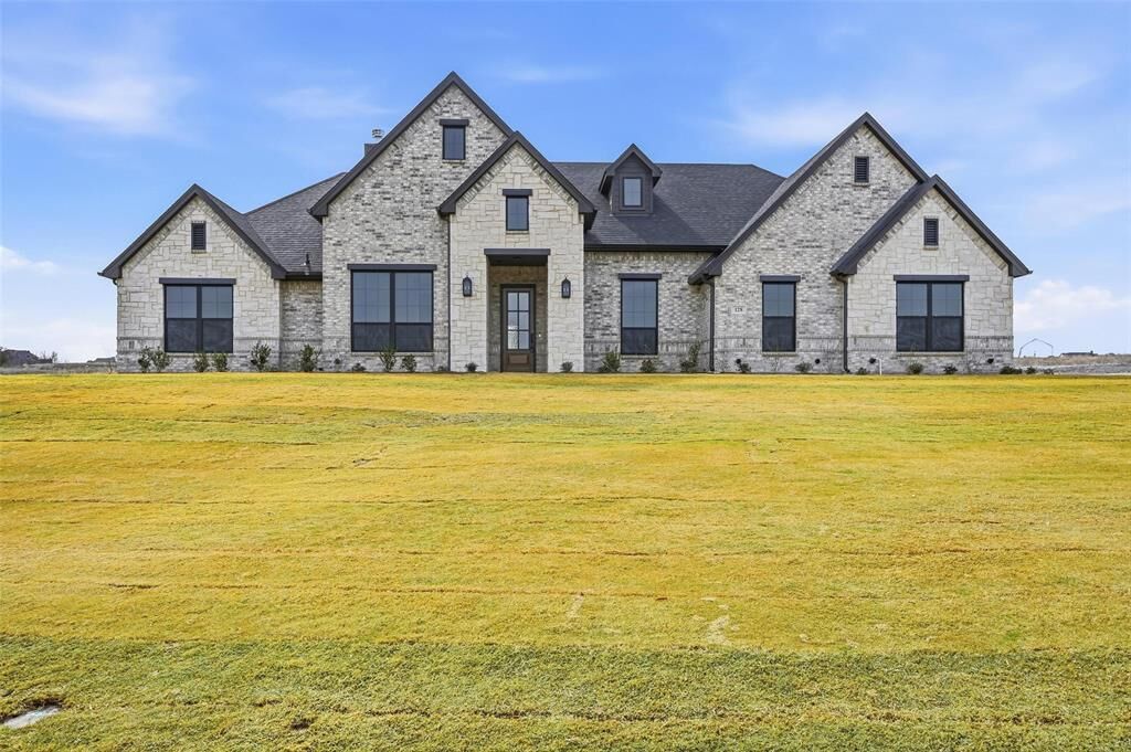 Property Photo:  128 Aledo Heights Drive  TX 76008 