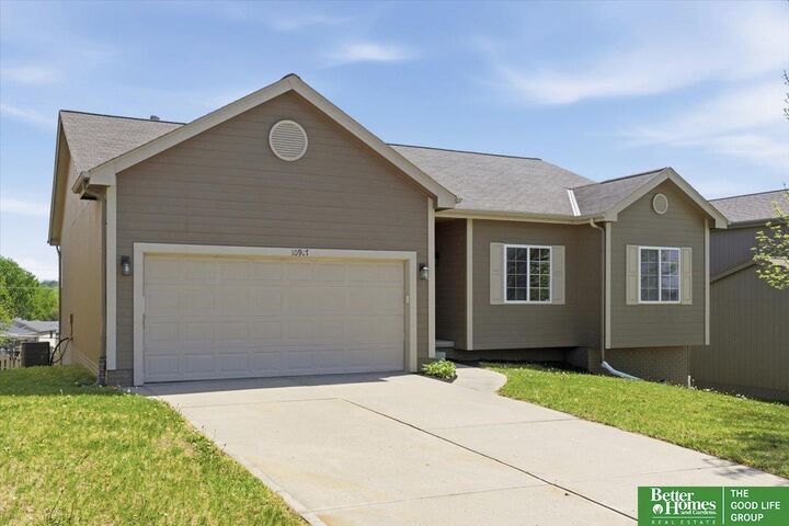 Property Photo: 10907 S 25th Avenue NE 68123