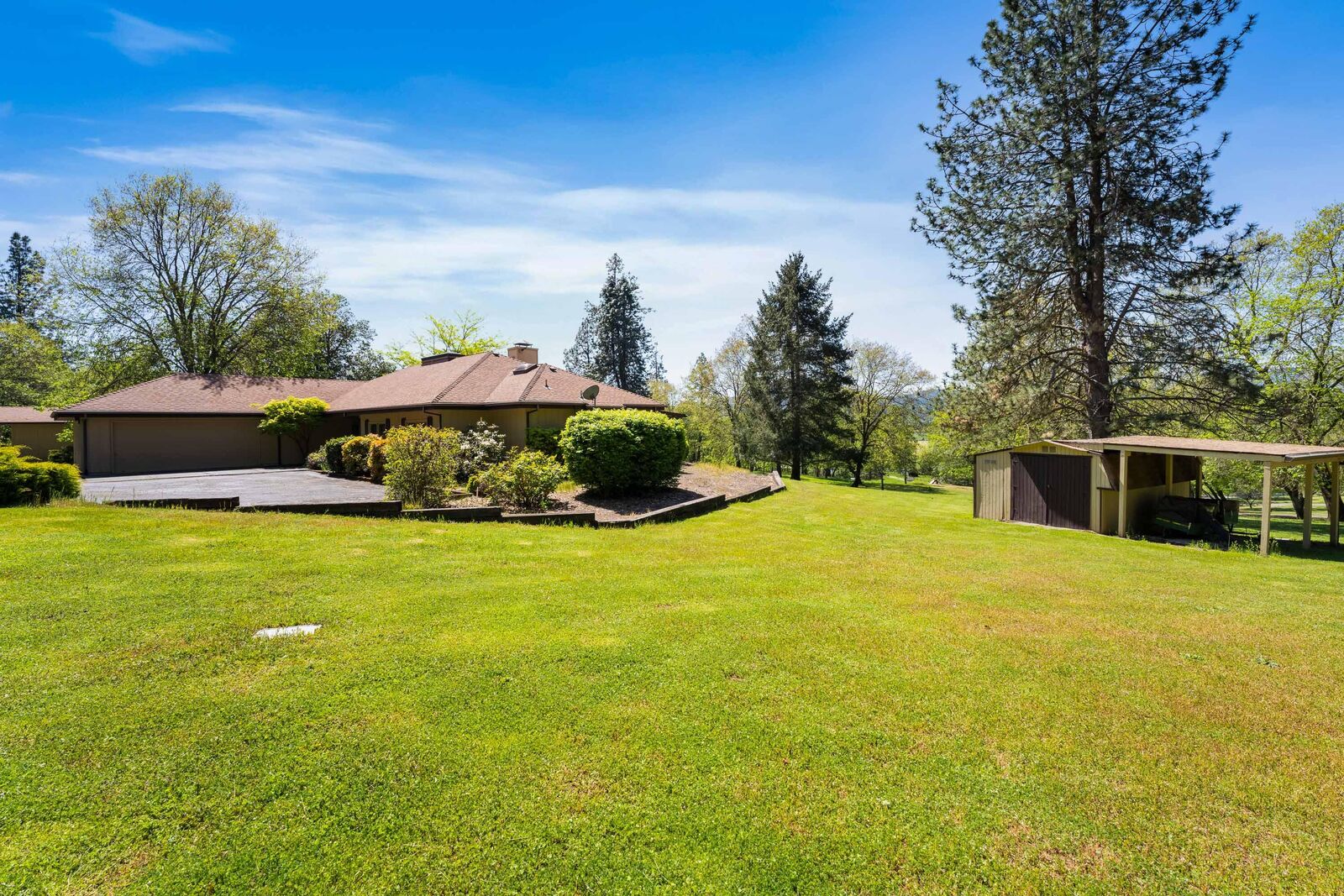 Property Photo:  254 El Camino Way  OR 97526 