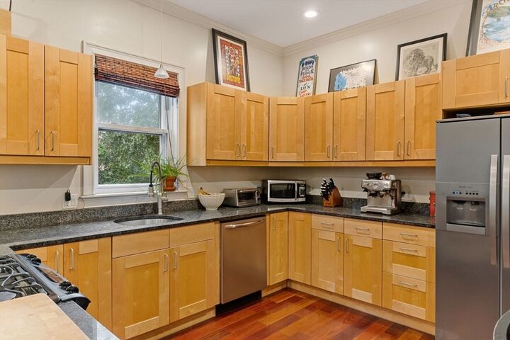 Property Photo:  10 Beacon St. 1  MA 02150 