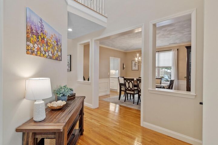 Property Photo:  4 Emerald Ct 4  MA 01876 