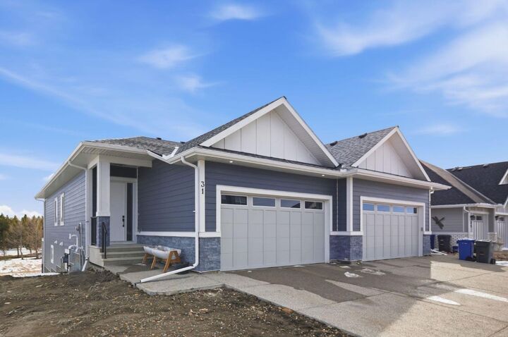 31 St. Andrews Close — photo 1
