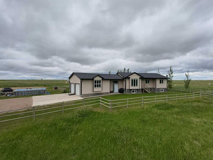 Property Photo: 142081 RR 192 AB T0K 0V0