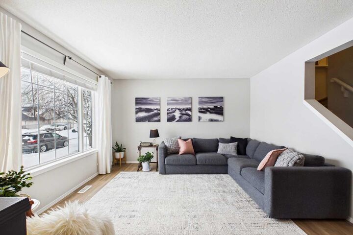 Property Photo:  6 Green Meadow Crescent  AB T1P 1H4 