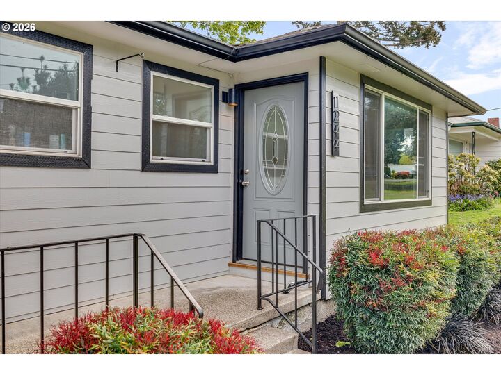 Property Photo:  1244/1246 NE 118th Ave  OR 97220 