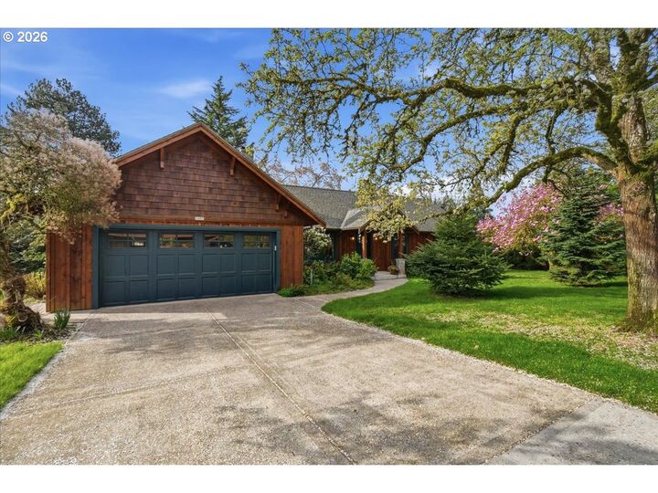 Property Photo:  5805 Montana Ln  WA 98661 