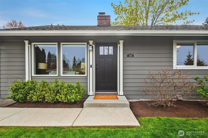 Property Photo:  720  View Ridge Drive  WA 98203 