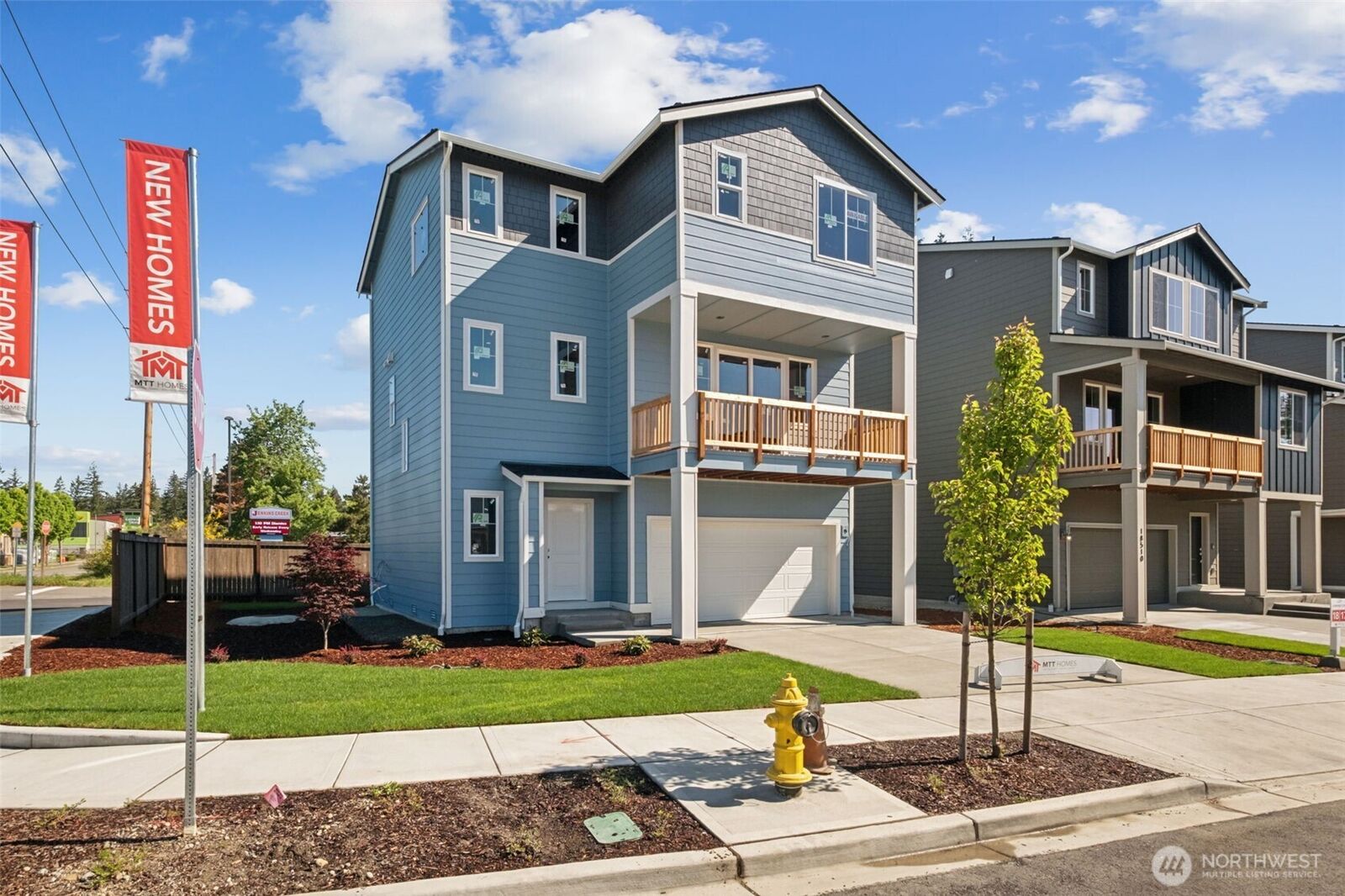 Property Photo:  18506 SE 271st Place  WA 98042 