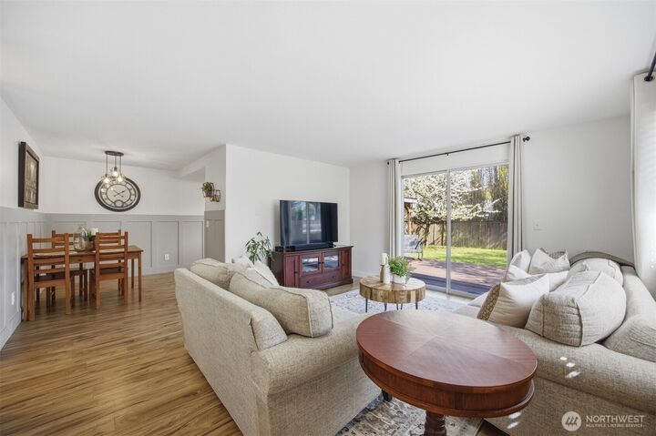 Property Photo:  2618  Superior Street  WA 98226 