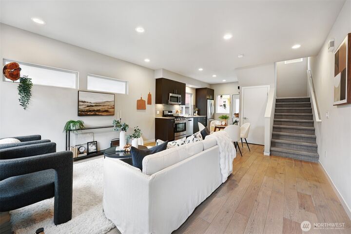 Property Photo:  3660  Courtland Place S  WA 98144 