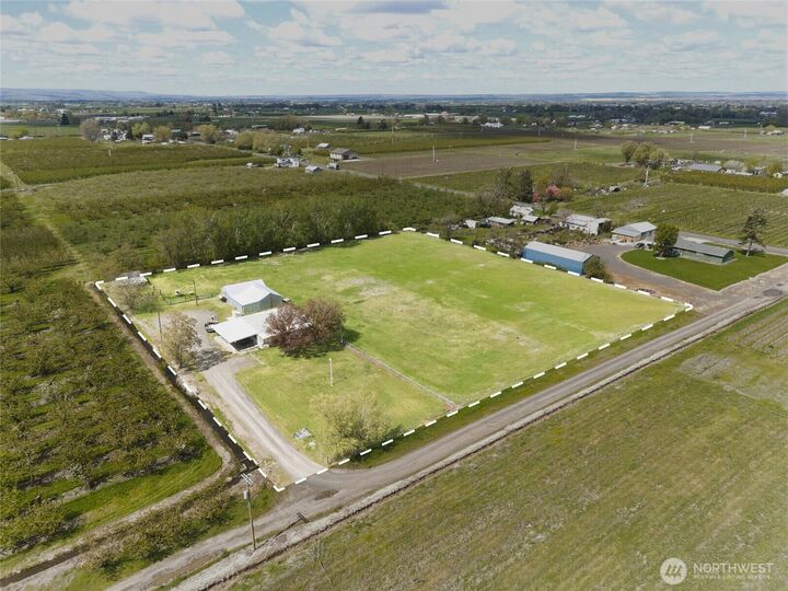 Property Photo:  84240  Weis Road  OR 97862 