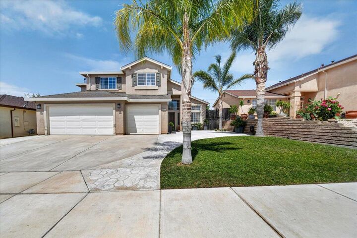 Property Photo:  1413 Burgundy Way  CA 93926 